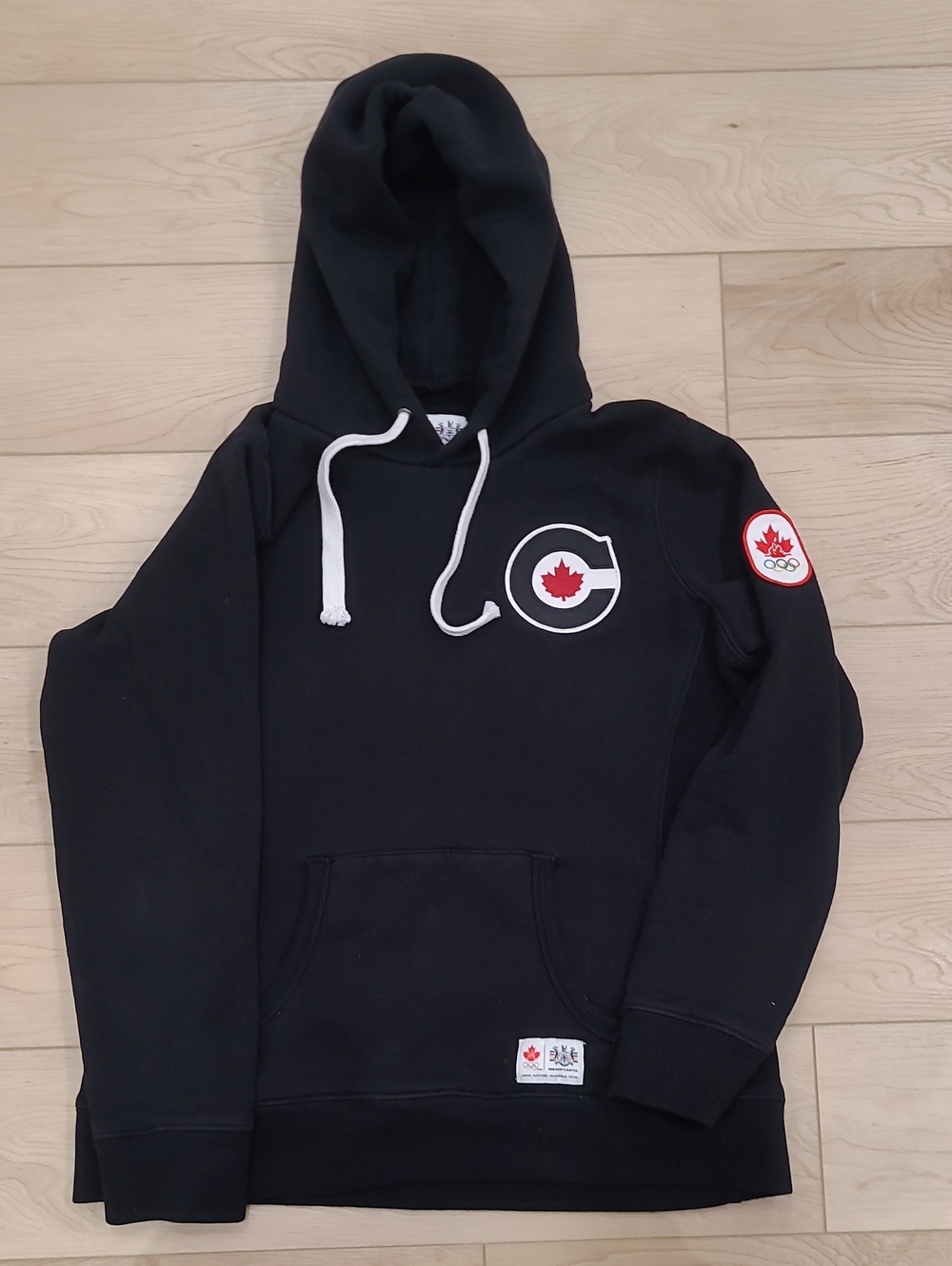 2010 Official Team Canada Olympic Hoddie Vancouver 2010 Winter Olympic Games